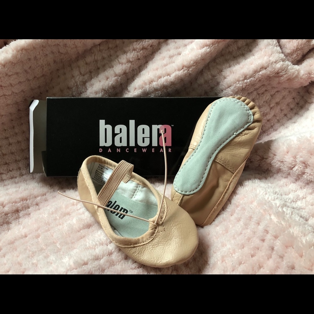 NEW 💕 Child Ballet slippers